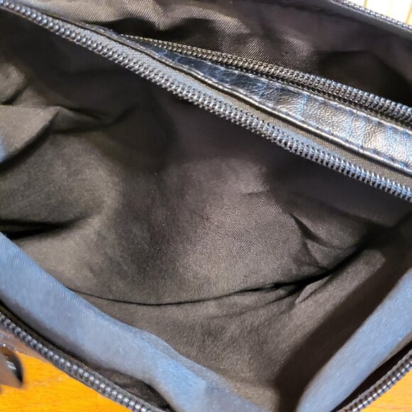 Volganik Rock Crossbody Purse Black NEW - Picture 8 of 8